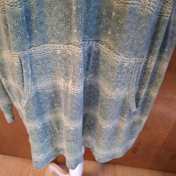 Kate Quinn Blue-Green Hooded Sweater - Picture 4 of 4